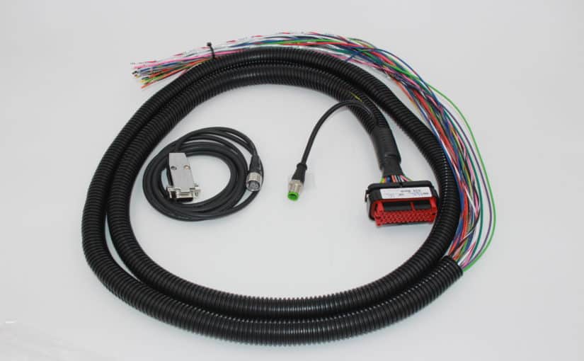 MicroHrn8 w/ m12 tune cable